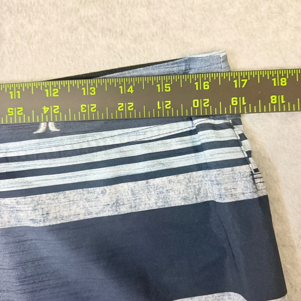 Hurley Phantom Mens Board Shorts Size 31 Blue Black Ombre Striped MBS0005480